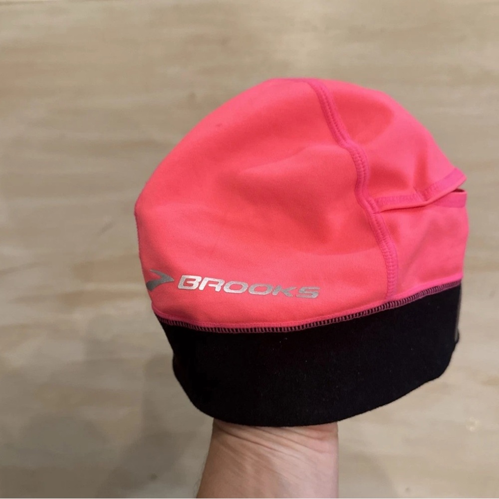 Brooks Running Hat Bright Pink Cap Womens Ponytail